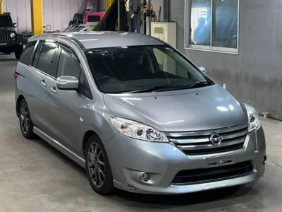 Nissan LAFESTA