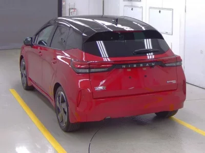 Nissan AURA