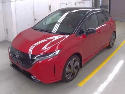 Nissan AURA