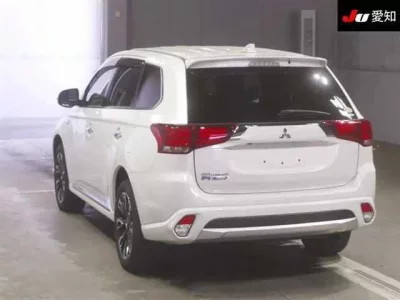 Mitsubishi OUTLANDER PHEV