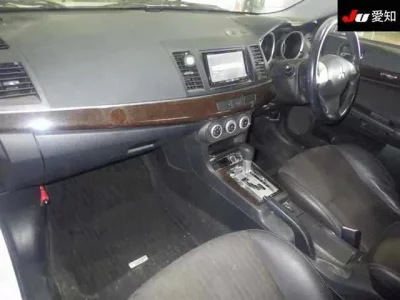 Mitsubishi GALANT FORTIS