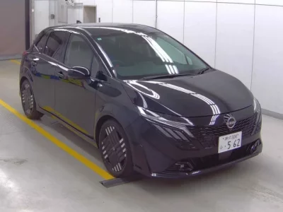 Nissan AURA