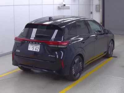 Nissan AURA