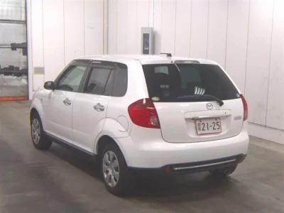 Mazda VERISA