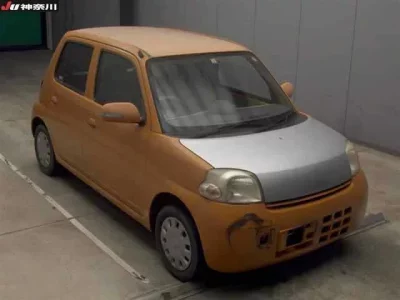 Daihatsu Esse