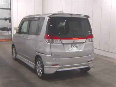Mitsubishi DELICA D2