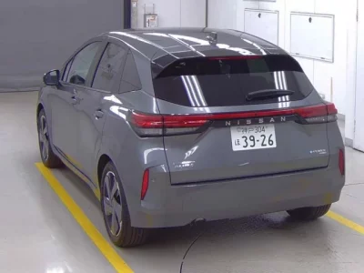 Nissan AURA
