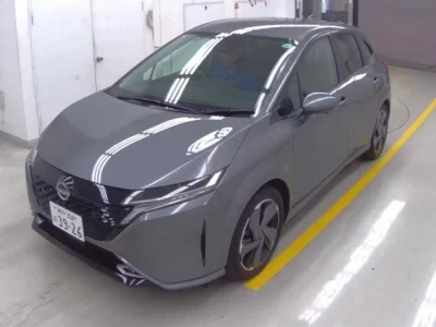 Nissan AURA