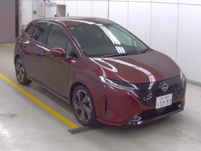 Nissan AURA