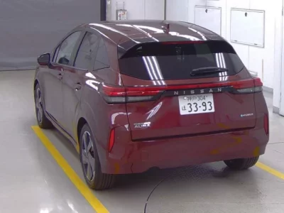 Nissan AURA