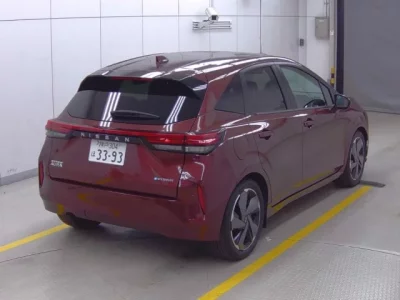 Nissan AURA