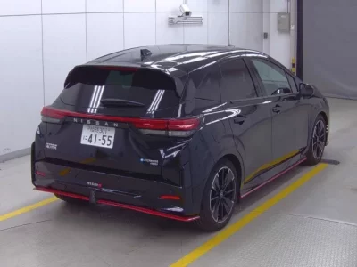 Nissan AURA