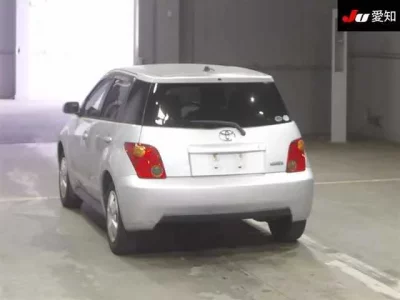 Toyota IST
