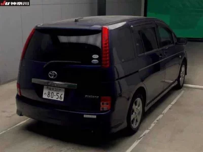 Toyota ISIS