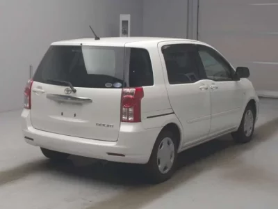 Toyota RAUM