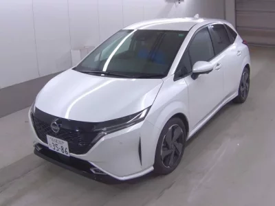 Nissan AURA