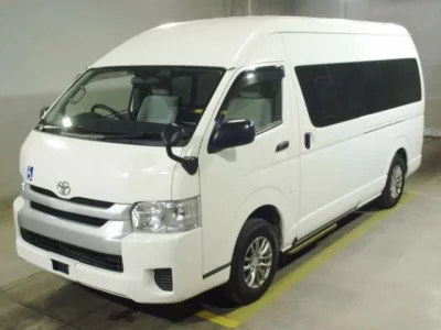 Toyota REGIUS ACE COMMUTER
