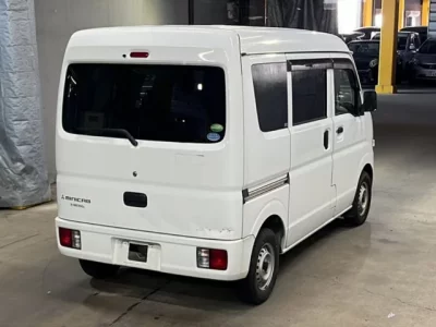 Mitsubishi MINICAB VAN