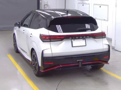 Nissan AURA