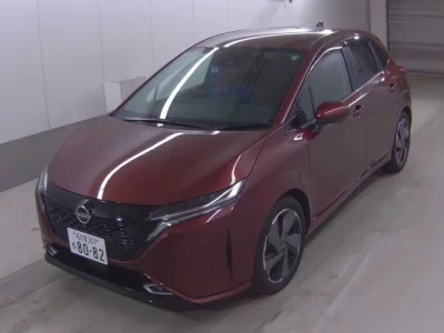 Nissan AURA