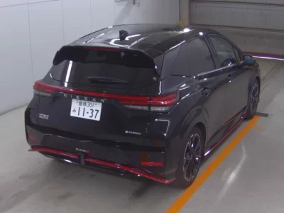 Nissan AURA