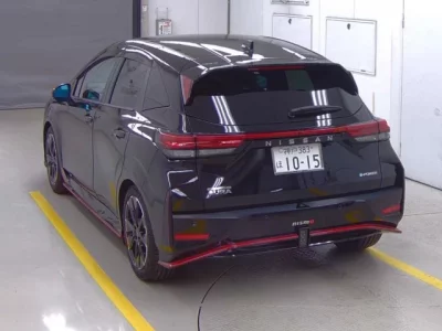 Nissan AURA