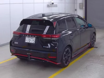 Nissan AURA