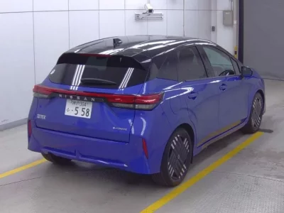 Nissan AURA