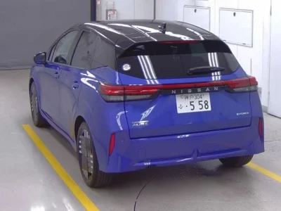 Nissan AURA