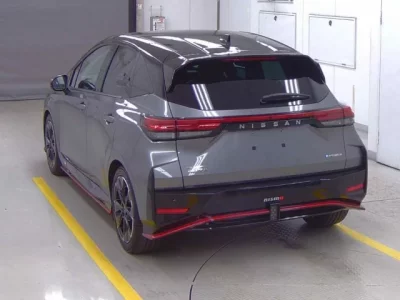 Nissan AURA