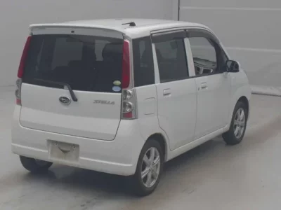 Subaru STELLA