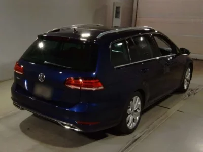 Volkswagen GOLF VARIANT