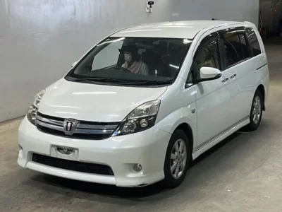 Toyota ISIS