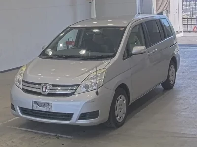 Toyota ISIS