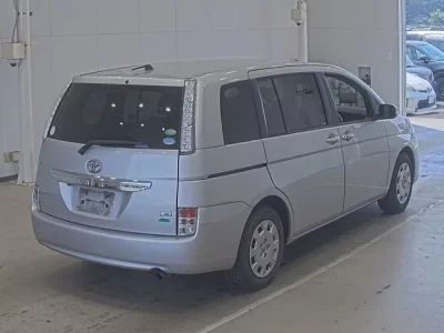 Toyota ISIS