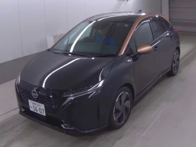 Nissan AURA