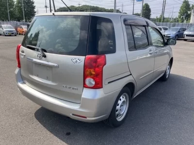 Toyota RAUM