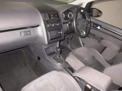 Volkswagen GOLF TOURAN