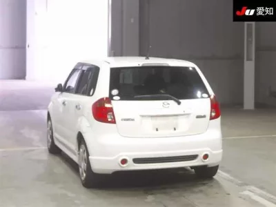 Mazda VERISA