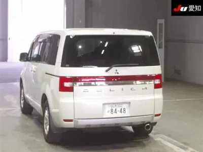 Mitsubishi DELICA D5