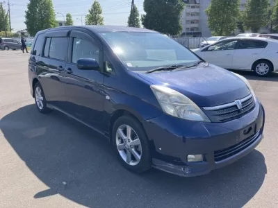 Toyota ISIS