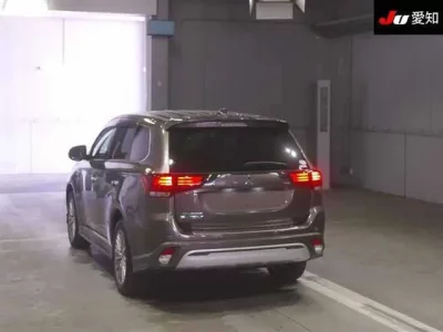 Mitsubishi OUTLANDER PHEV