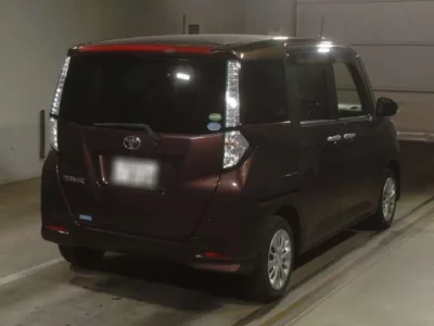 Toyota TANK