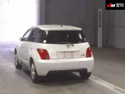 Toyota IST