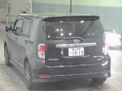 Toyota COROLLA RUMION