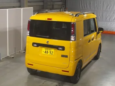 Suzuki SPACIA BASE