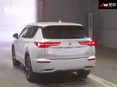 Mitsubishi OUTLANDER PHEV