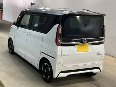 Nissan ROOX