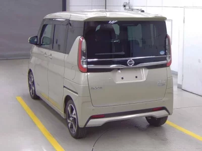 Nissan ROOX
