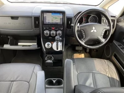 Mitsubishi DELICA D5